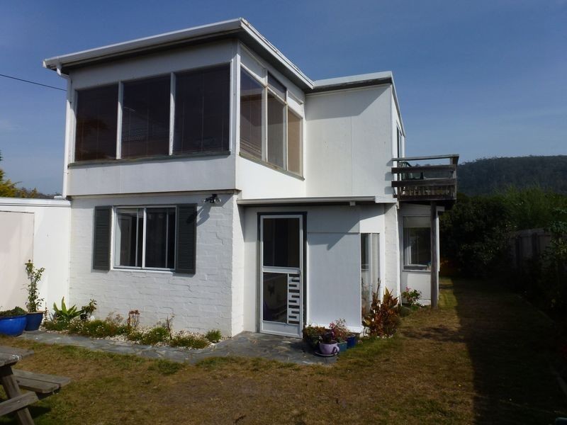 17 Gordon Street, Bicheno TAS 7215