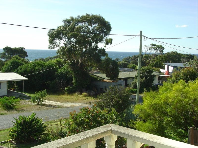 12 Makepeace Avenue, Bicheno TAS 7215