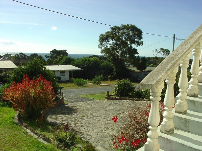 12 Makepeace Avenue, Bicheno TAS 7215