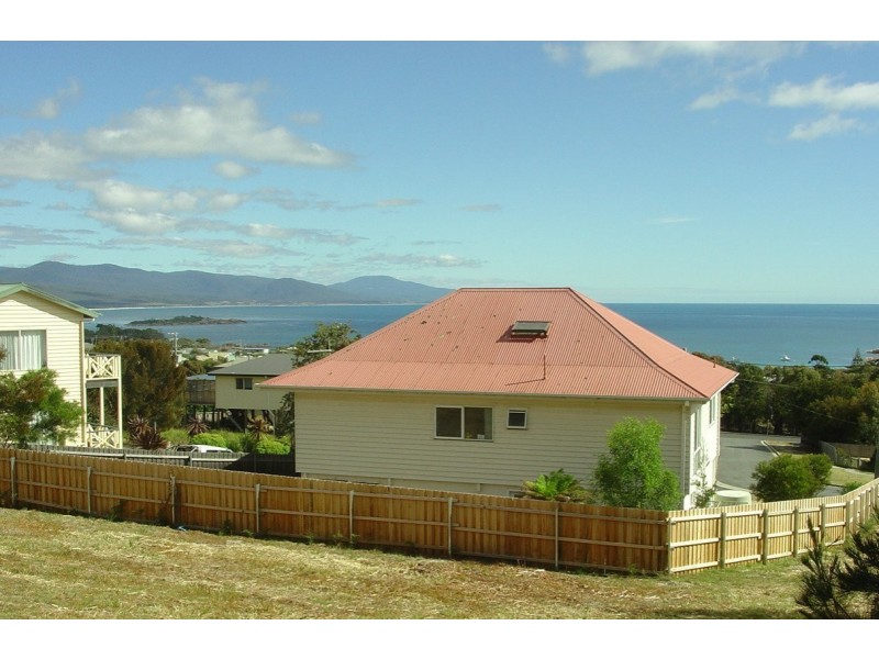 16 Denison Court, Bicheno TAS 7215