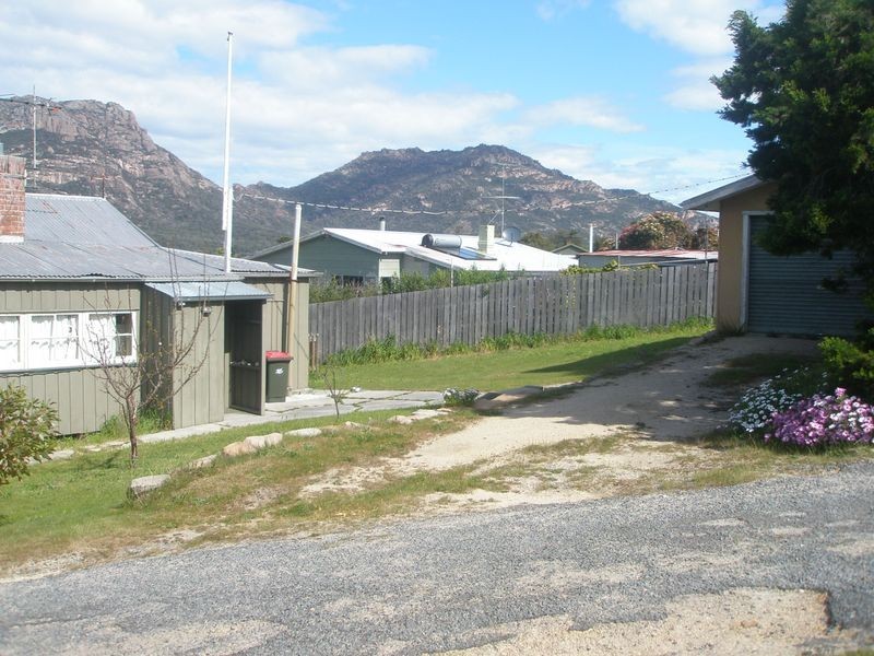 28 Jetty Road, Coles Bay TAS 7215