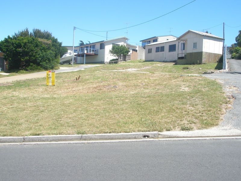 28 Jetty Road, Coles Bay TAS 7215