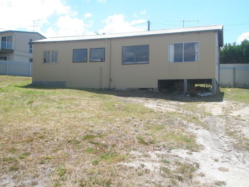 28 Jetty Road, Coles Bay TAS 7215