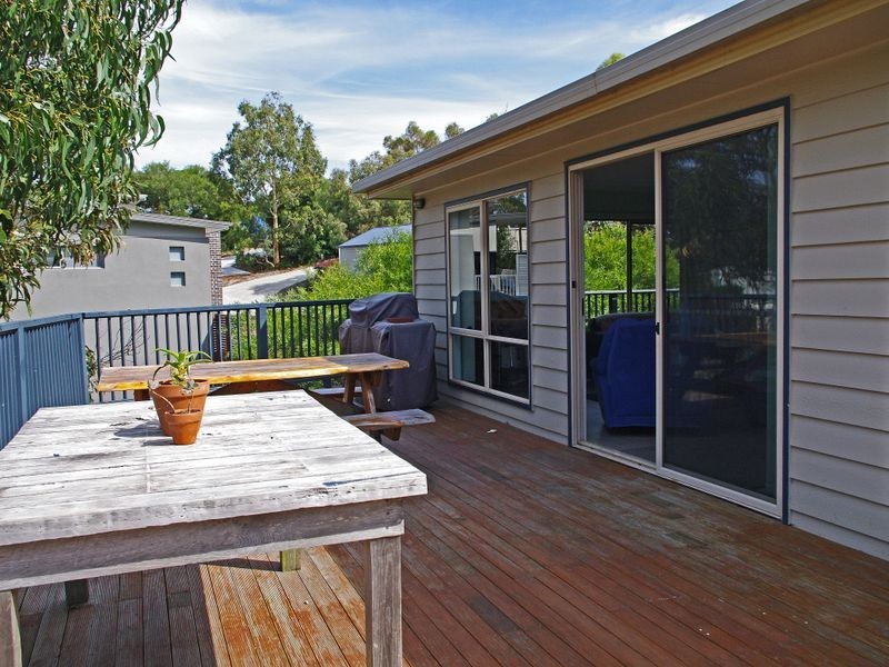 28 Bradley Drive, Coles Bay TAS 7215