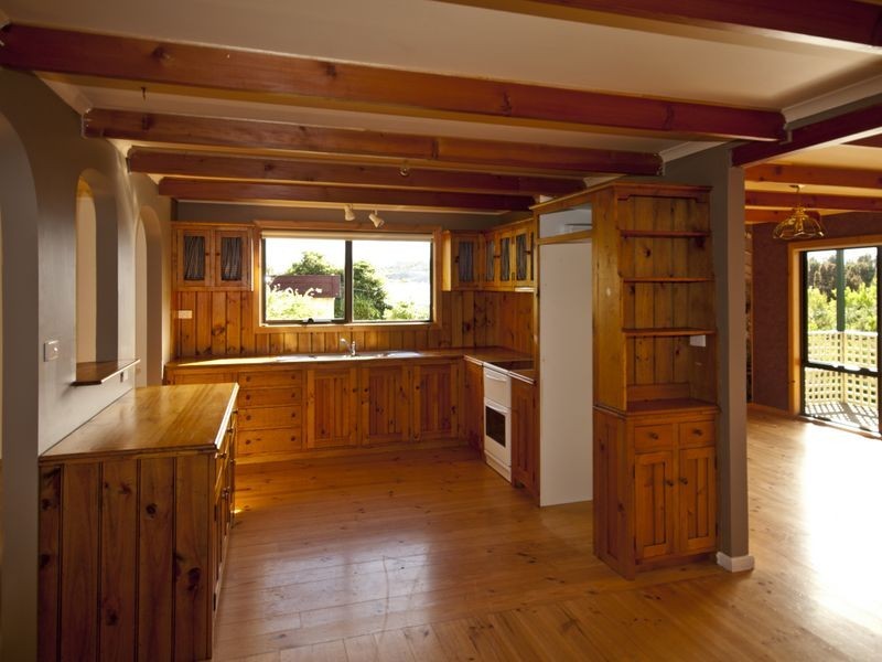 4 Burgess Street, Bicheno TAS 7215