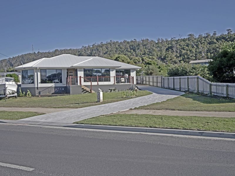 26 Tasman Highway, Bicheno TAS 7215