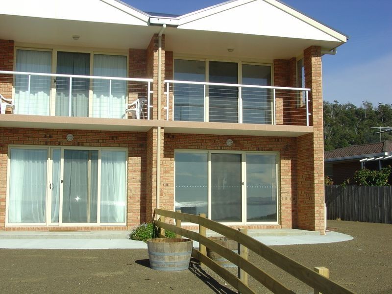 2/2B Tasman Highway, Bicheno TAS 7215