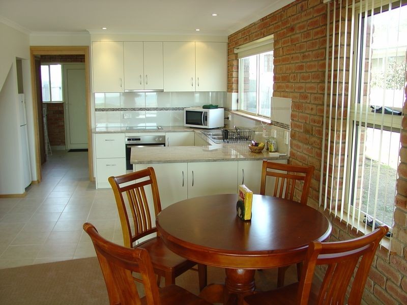 2/2B Tasman Highway, Bicheno TAS 7215