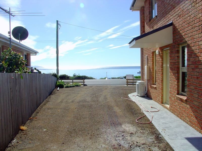 2/2B Tasman Highway, Bicheno TAS 7215