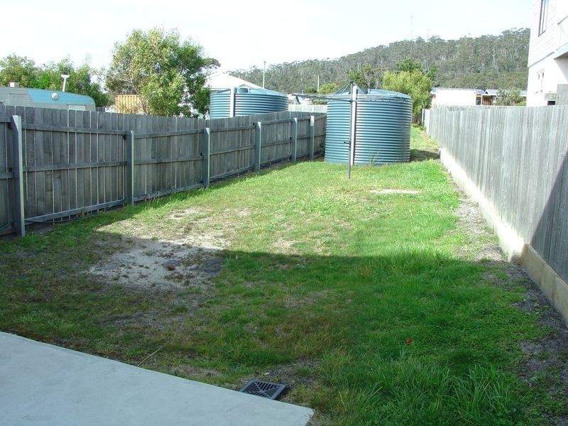 2/2B Tasman Highway, Bicheno TAS 7215