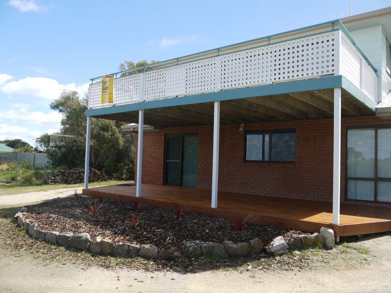 10 Oyster Bay Court, Coles Bay TAS 7215
