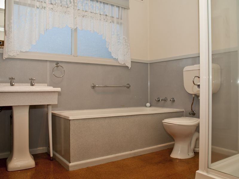 4 Makepeace Avenue, Bicheno TAS 7215