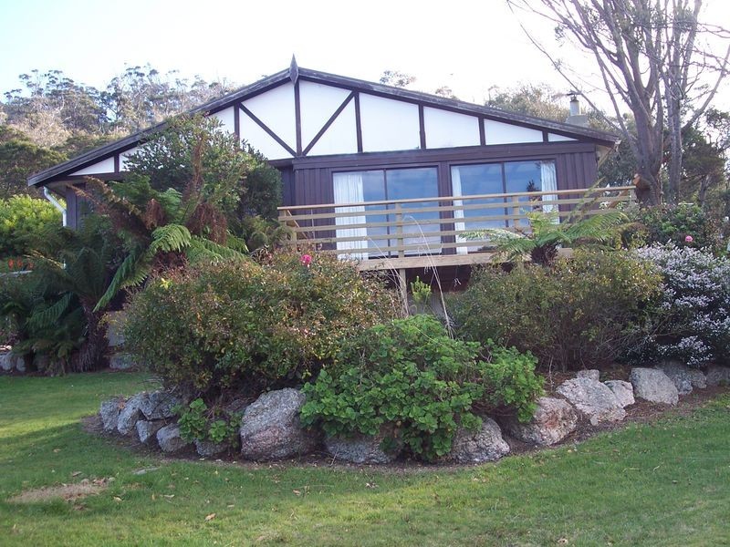 146 Tasman Highway, Bicheno TAS 7215