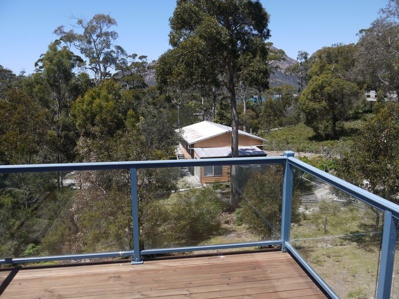 34 Bradley Drive, Coles Bay TAS 7215