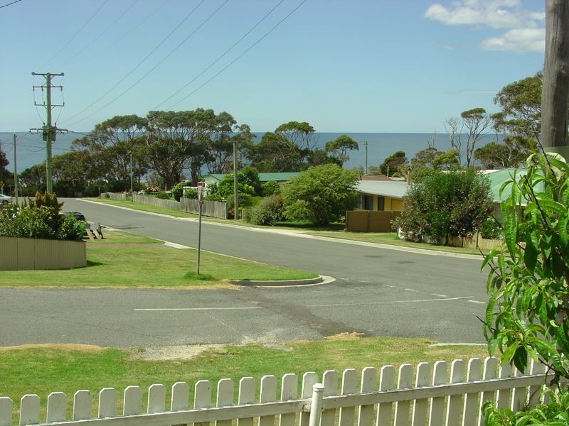 10 Douglas Street, Bicheno TAS 7215