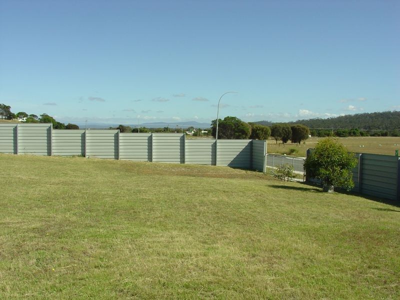2 Sheoak Court, Coles Bay TAS 7215