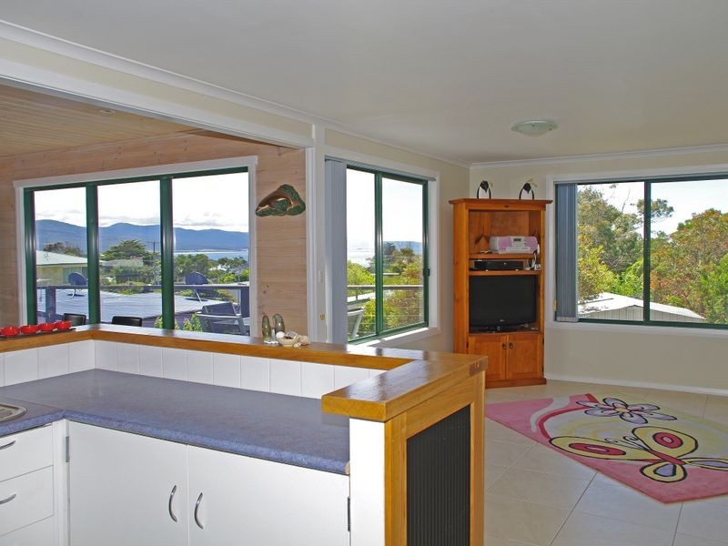 42 Gordon St, Bicheno TAS 7215