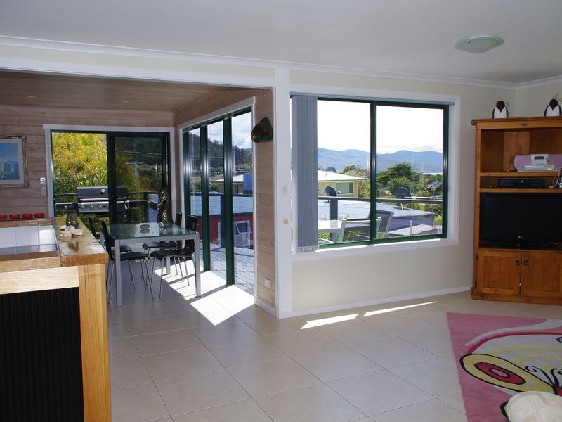 42 Gordon St, Bicheno TAS 7215