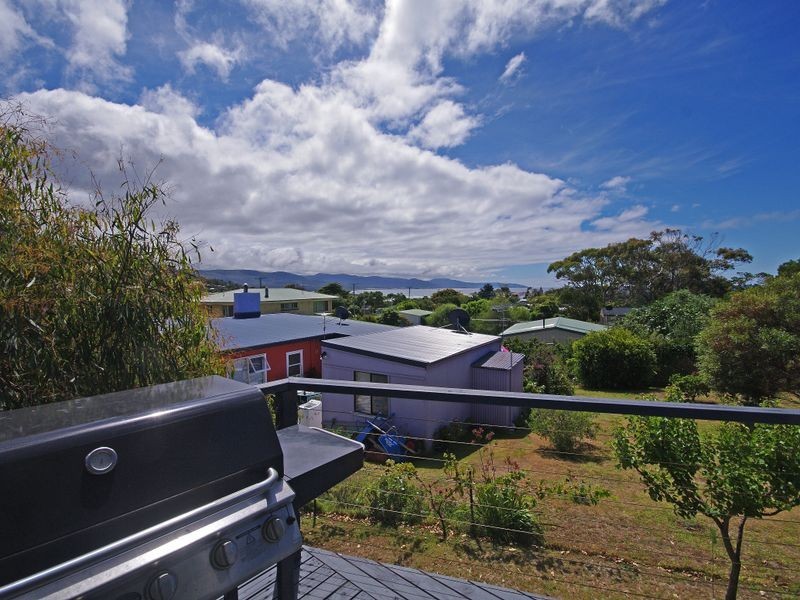 42 Gordon St, Bicheno TAS 7215