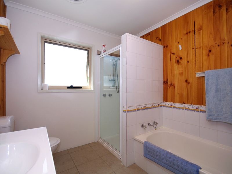 28 Bradley Drive, Coles Bay TAS 7215