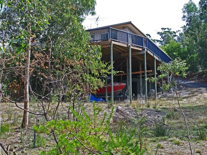 28 Bradley Drive, Coles Bay TAS 7215