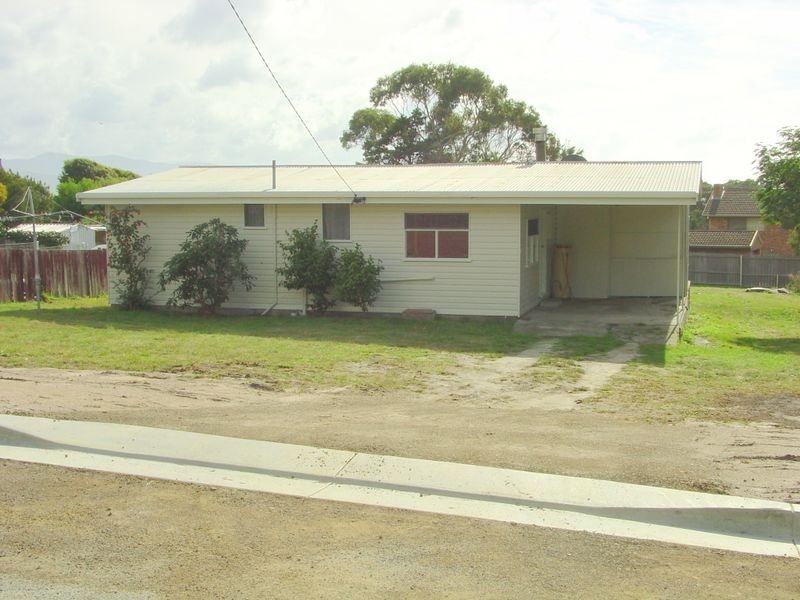 11 Makepeace Avenue, Bicheno TAS 7215