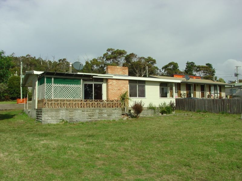 11 Makepeace Avenue, Bicheno TAS 7215