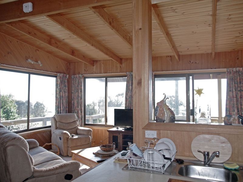 180 Tasman Highway, Bicheno TAS 7215