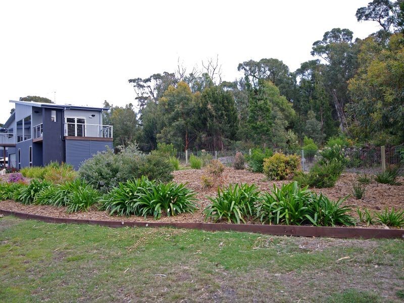 2/3 Bradley Drive, Coles Bay TAS 7215