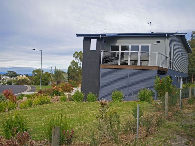 2/3 Bradley Drive, Coles Bay TAS 7215