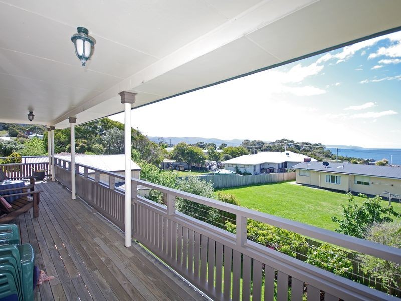 12 Barrett Avenue, Bicheno TAS 7215