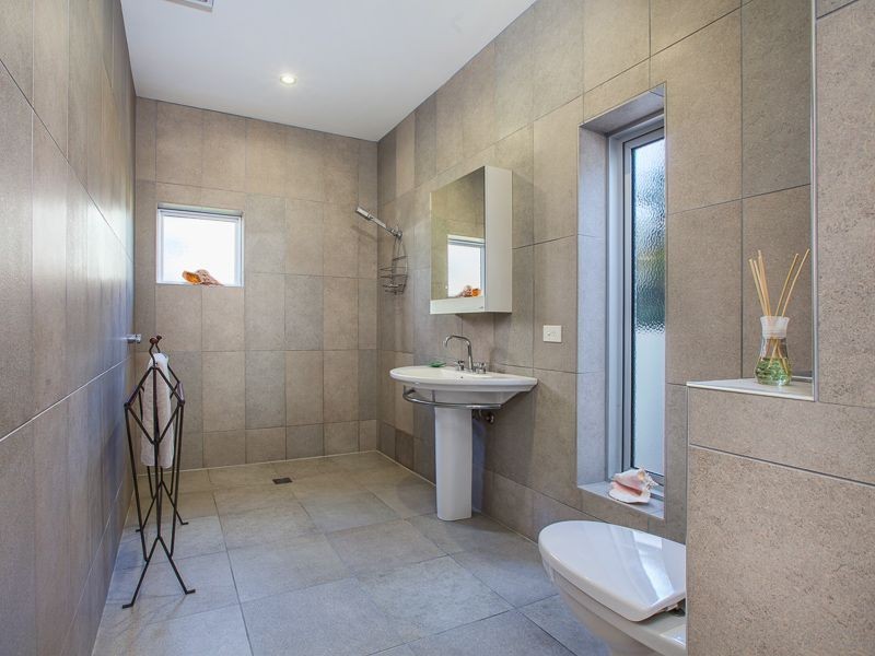 2 Jetty Road, Bicheno TAS 7215