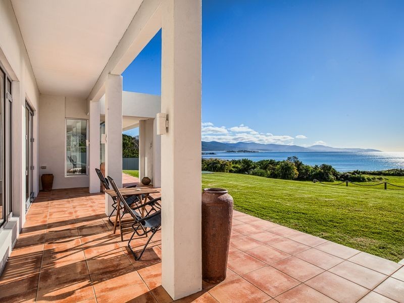 2 Jetty Road, Bicheno TAS 7215