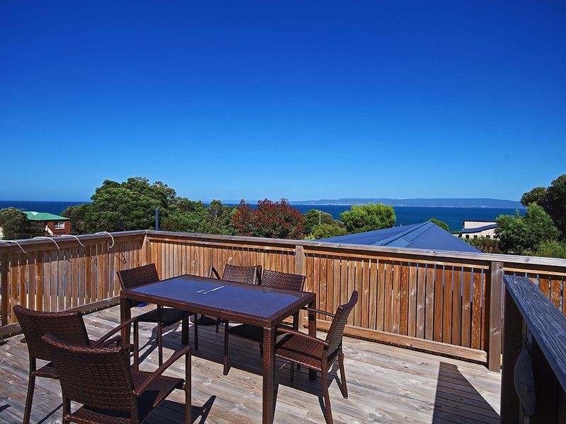 20 Oyster Bay Court, Coles Bay TAS 7215