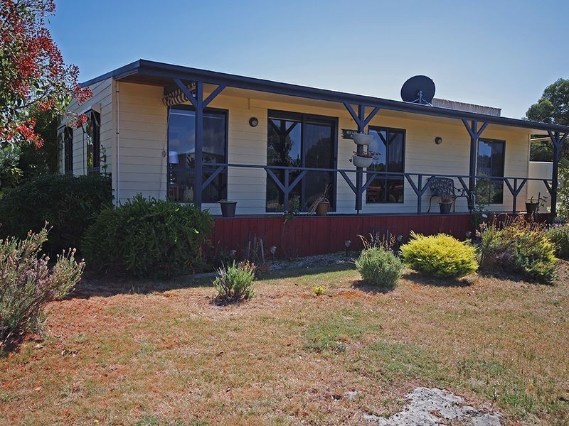 20 Oyster Bay Court, Coles Bay TAS 7215