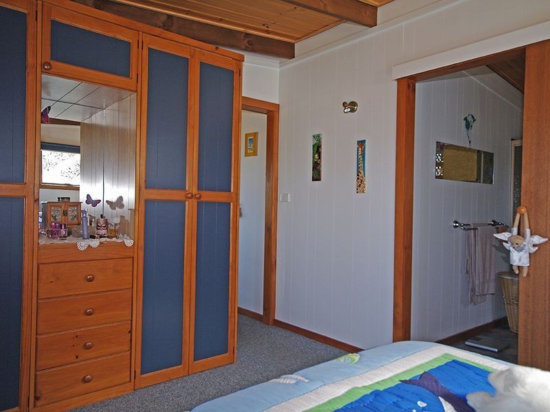 20 Oyster Bay Court, Coles Bay TAS 7215