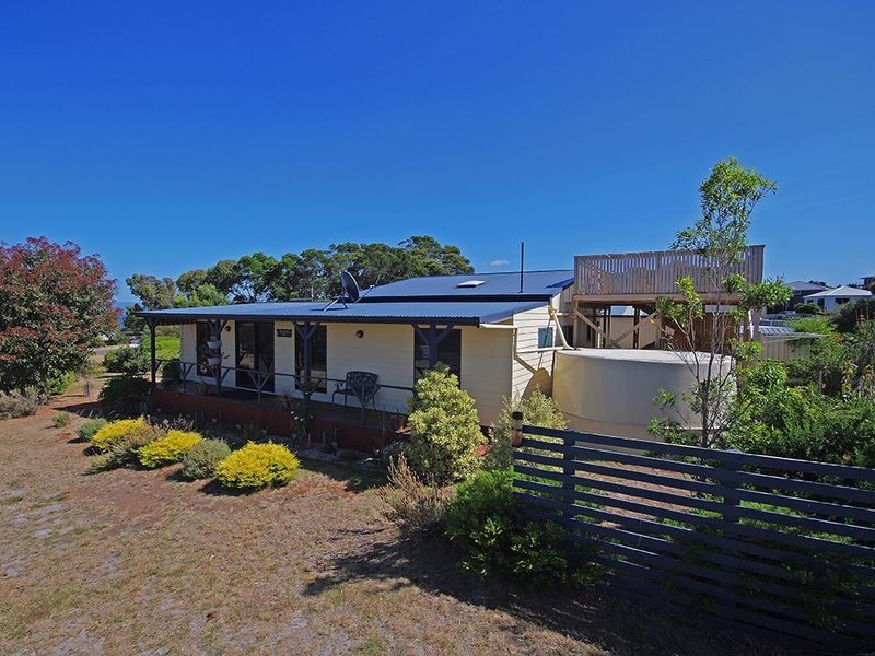 20 Oyster Bay Court, Coles Bay TAS 7215