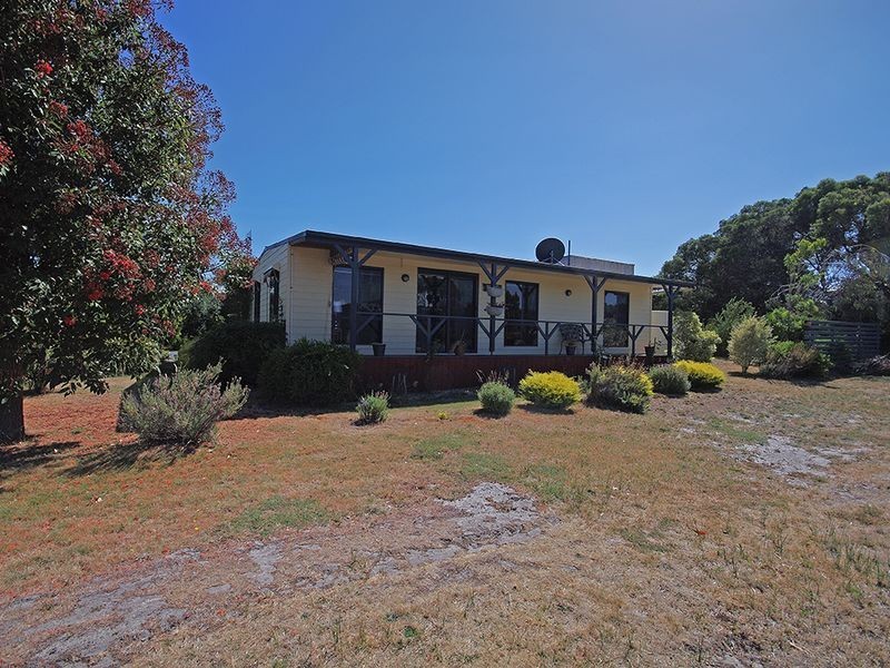 20 Oyster Bay Court, Coles Bay TAS 7215