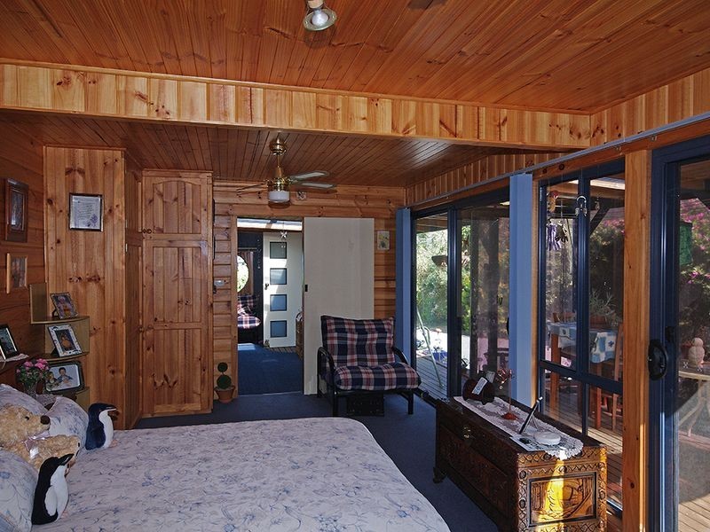 20 Oyster Bay Court, Coles Bay TAS 7215