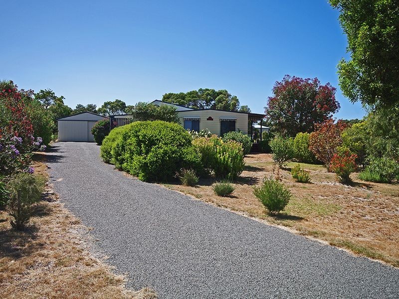 20 Oyster Bay Court, Coles Bay TAS 7215