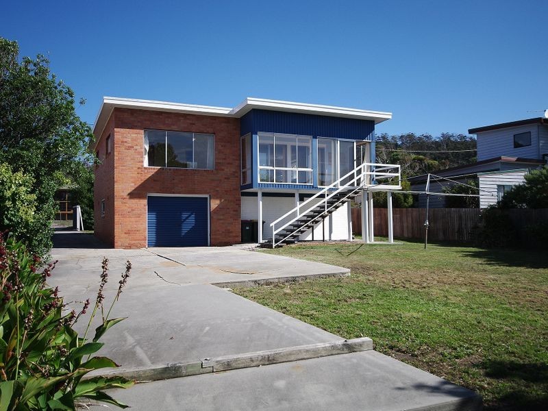 1 Beattie Avenue, Bicheno TAS 7215