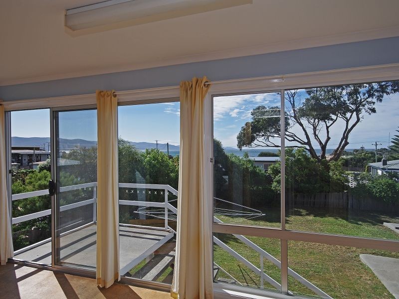 1 Beattie Avenue, Bicheno TAS 7215