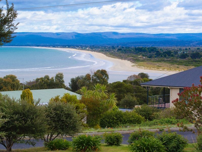 123 Swanwick Drive, Coles Bay TAS 7215