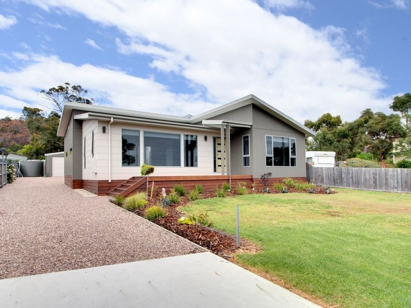 36 Tasman Highway, Bicheno TAS 7215