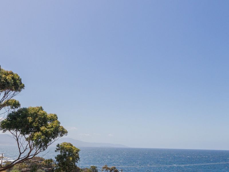 16 James Street, Bicheno TAS 7215