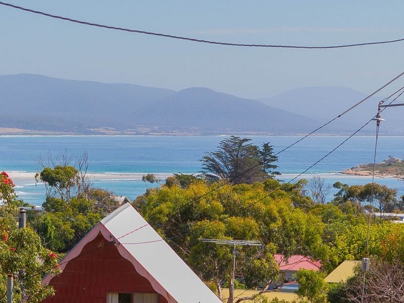 6 Gamble Crescent, Bicheno TAS 7215