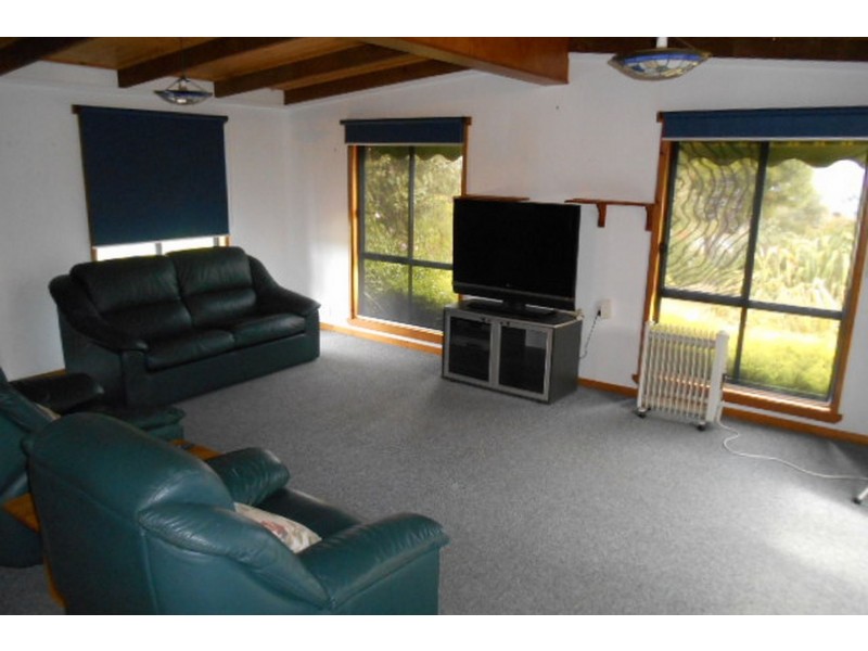 20 Oyster Bay Court, Coles Bay TAS 7215