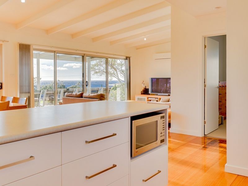 8 Barrett Avenue, Bicheno TAS 7215