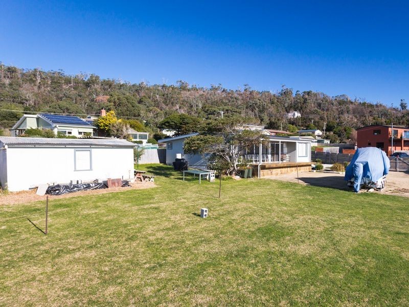 8 Barrett Avenue, Bicheno TAS 7215
