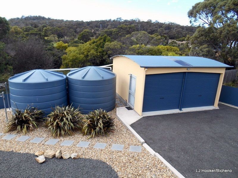 42 Hazards View Drive, Coles Bay TAS 7215